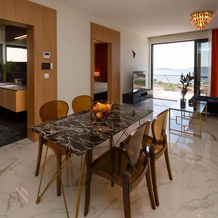 Mediterana Art Deco (adults Only)