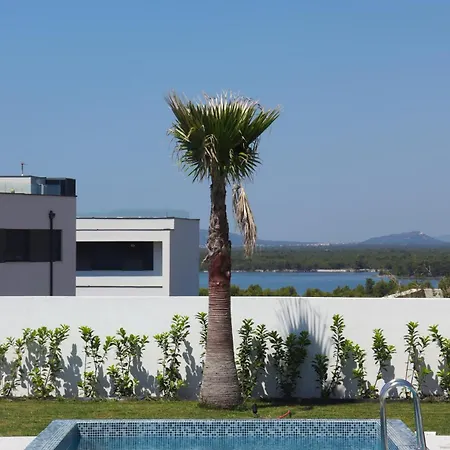 Mediterana Art Deco (adults Only)