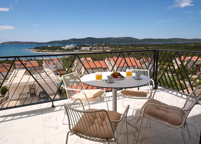 Mediterana Art Deco (adults Only) *