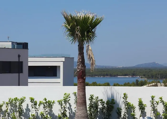 Mediterana Art Deco (adults Only)